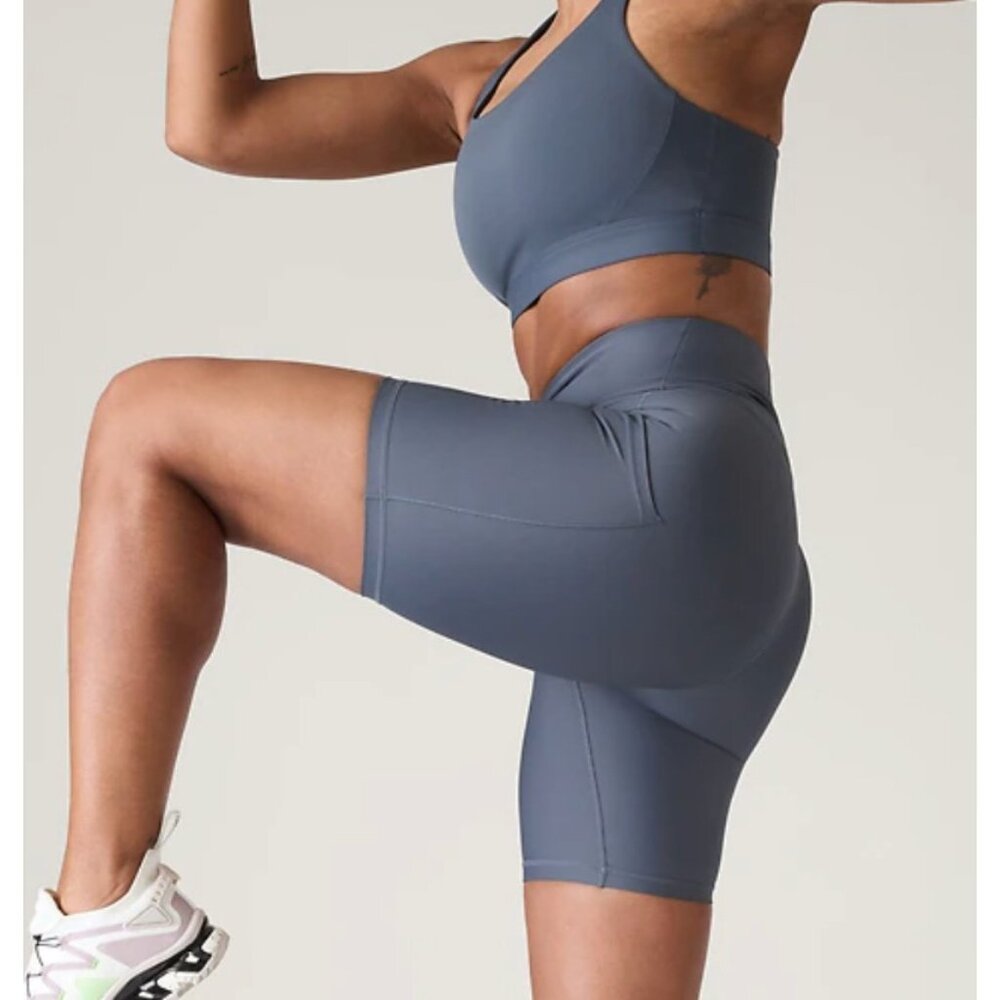 Athleta Interval Stash 7 in Slate Gray High-Waist Bike Shorts - Picture 4 of 7